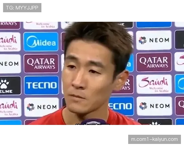 韦世豪禁区内倒地未获点球 蓉城对阵武里南联当值裁判引争议